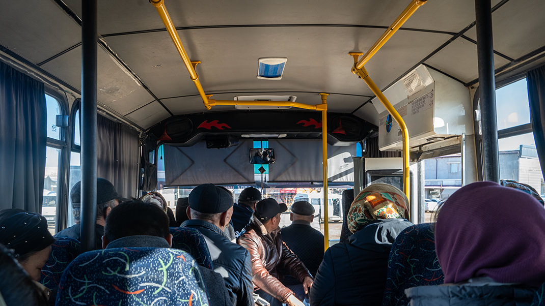Автобус в Муйнак