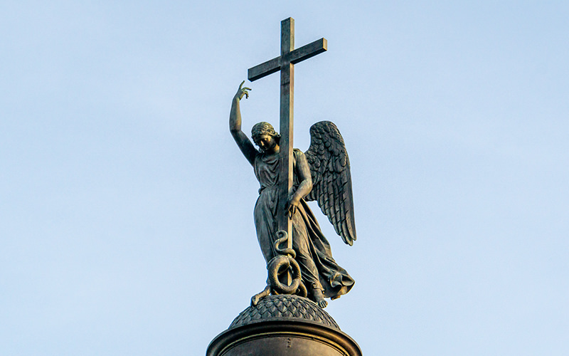 Ангел на дворцовой площади фото