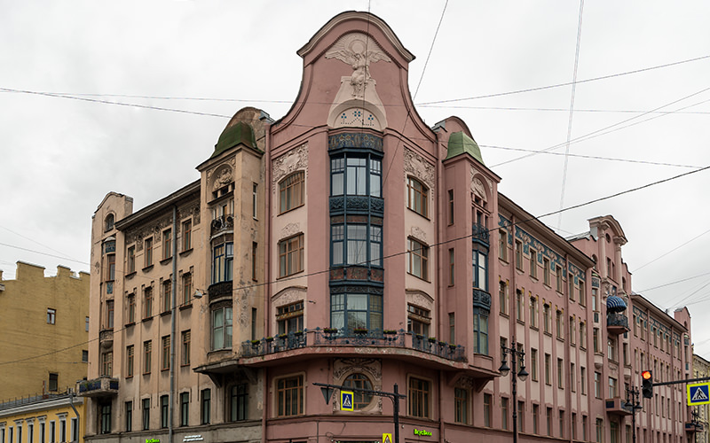 Доходный дом П. Т. Бадаева в Санкт-Петербурге