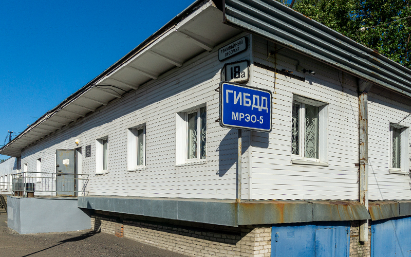 Закрытая станция метро «Дачное» в Санкт-Петербурге