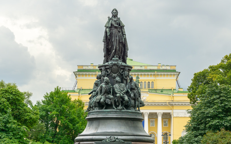 Екатерининский сквер и памятник Екатерине II