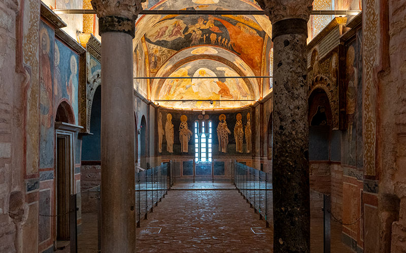 Walking Through Istanbul: The Vivid Mosaics of the Kariye Mosque