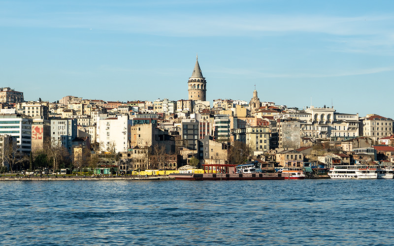 Walking through Istanbul: The Golden Horn Bay