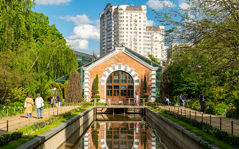  "The Apothecary Garden" in Moscow