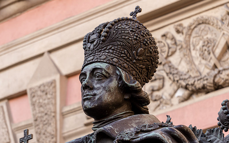 Памятник императору Павлу I в Санкт-Петербурге