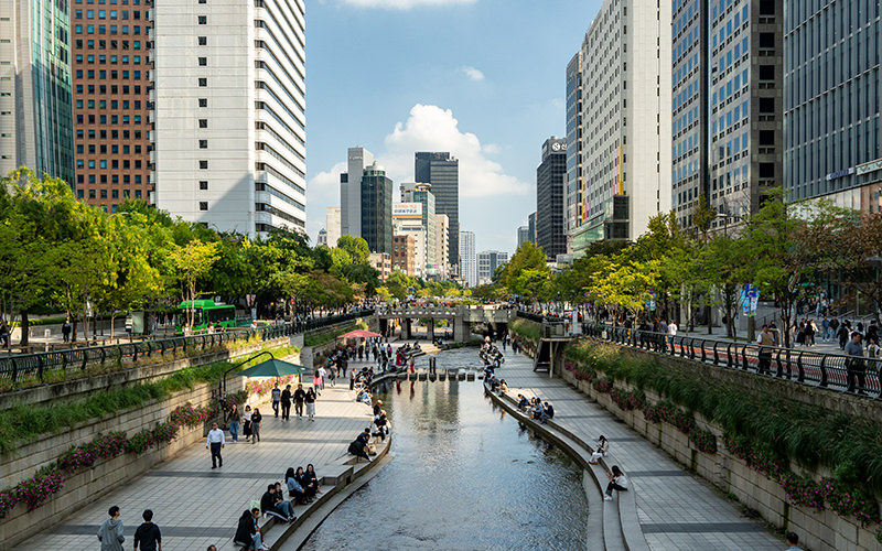 Cheonggyecheon Stream: A Unique Attraction in the Heart of Seoul