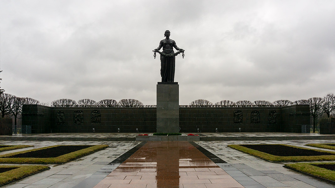 Пискарёвское мемориальное кладбище