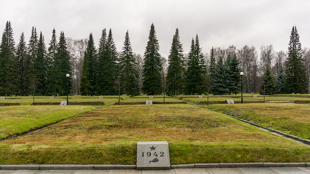 Пискарёвское мемориальное кладбище