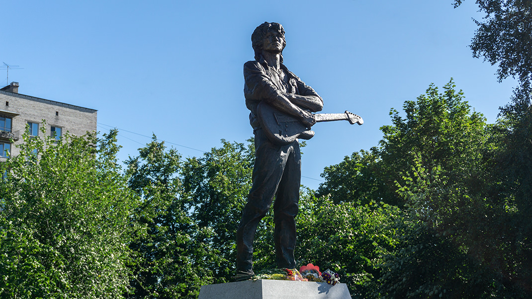 Памятник Виктору Цою