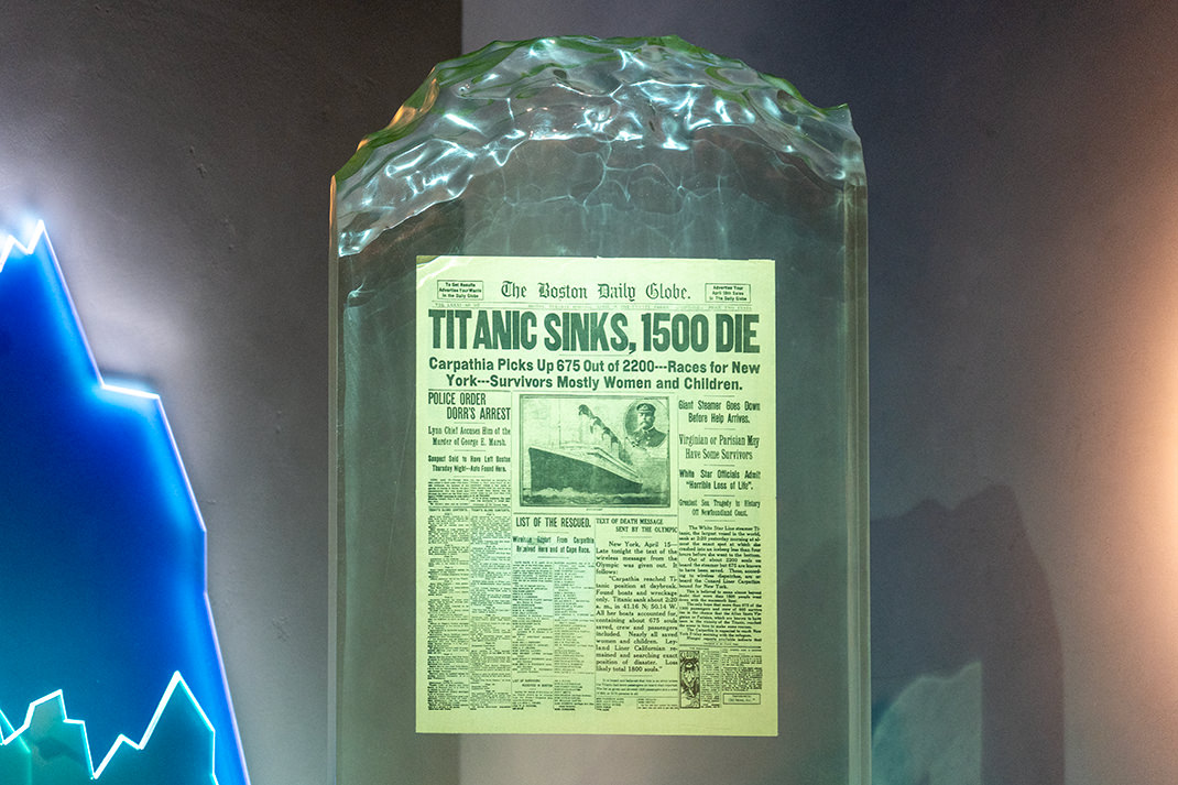 Газета с новостью о гибели Титаника