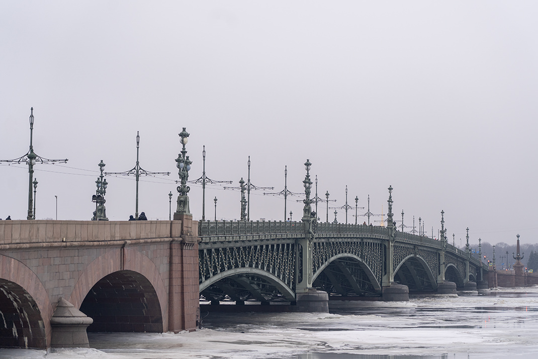 Вид со стороны Иоанновского моста