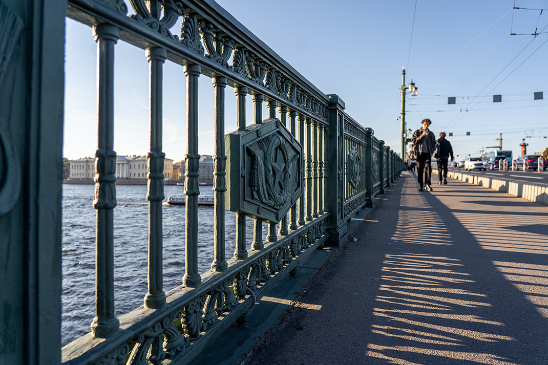 Решётка моста