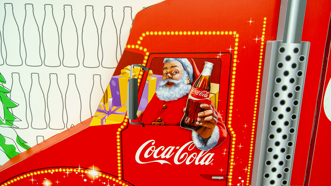 Знаменитый образ Санта Клауса придуман компанией Coca-Cola