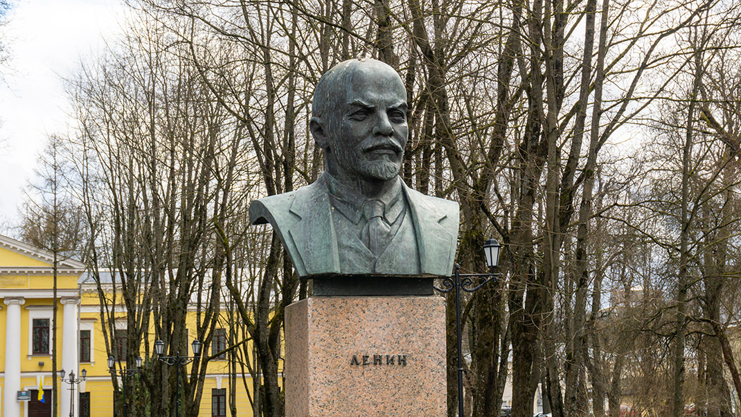 Госпитальный сквер в советское время именовали Ленинским садиком