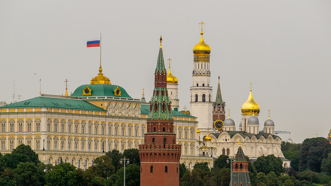 Панорама Московского Кремля с Патриаршего моста
