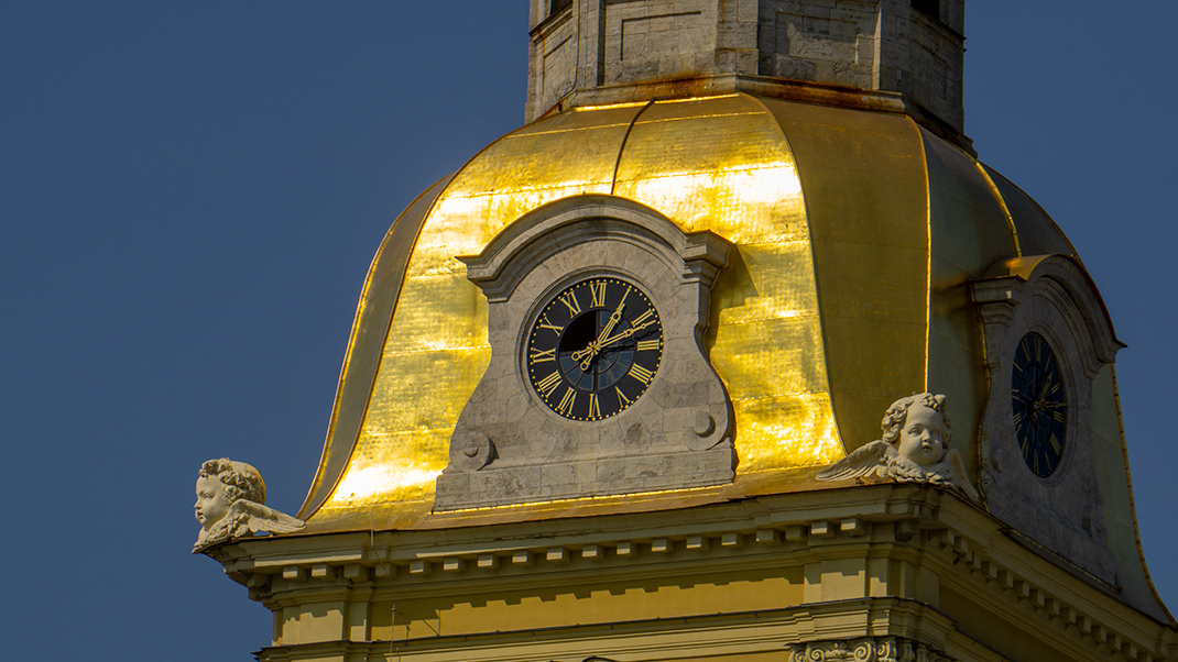 Часы на Петропавловском соборе