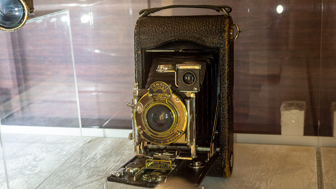 Старинная фотокамера Kodak