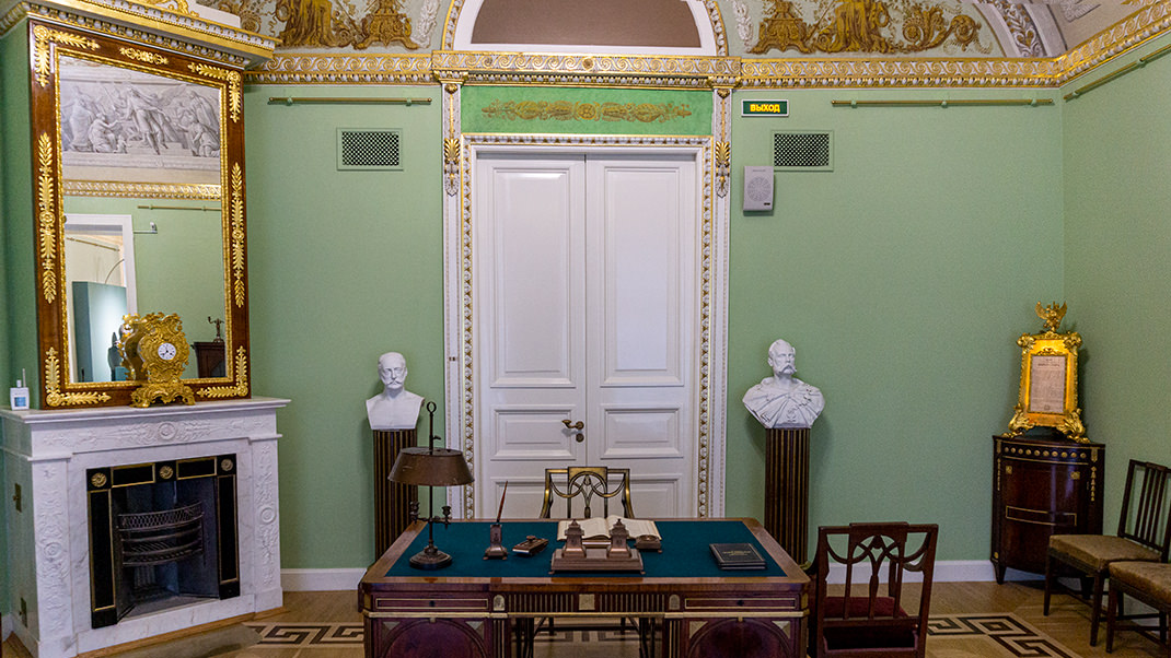 Интерьер кабинета министра финансов Российской империи
