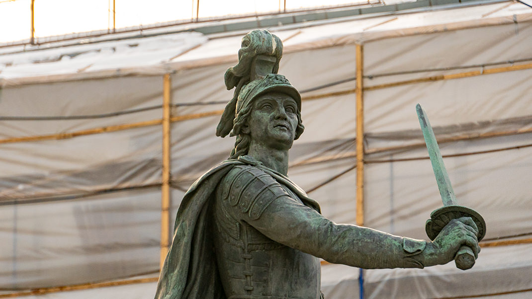 Памятник А. В. Суворову не имеет портретного сходства с полководцем