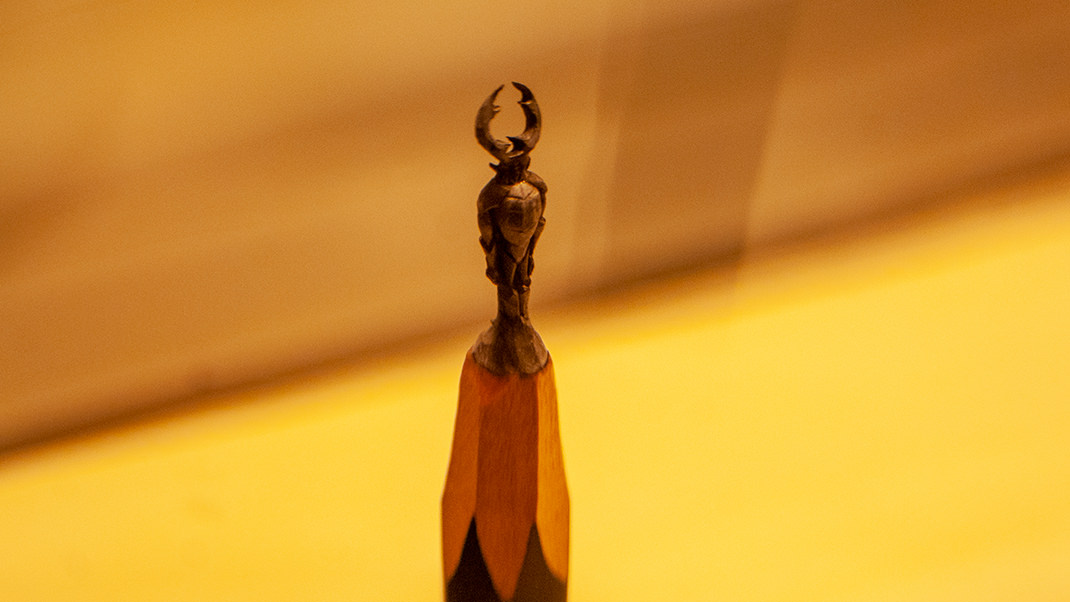 Фигура на кончике карандаша