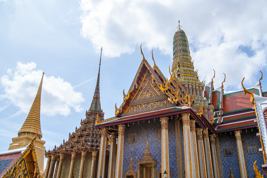 Prasat Phra Thep Bidon (Святыня небесных предков)