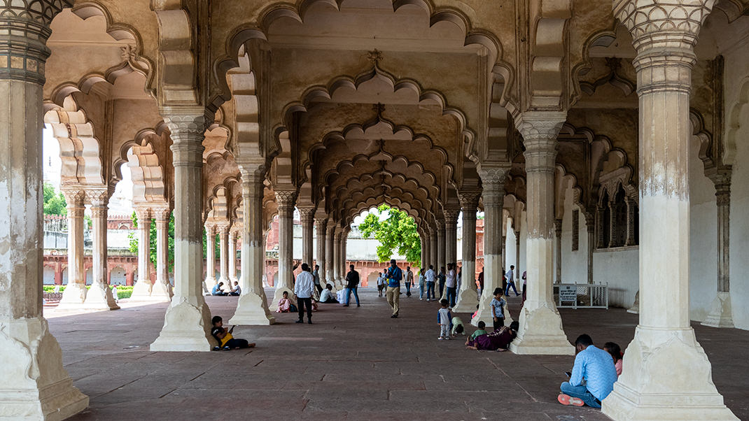 Under Shah Jahan, the builder of the Taj Mahal and the grandson of Akbar, the fort was reconstructed