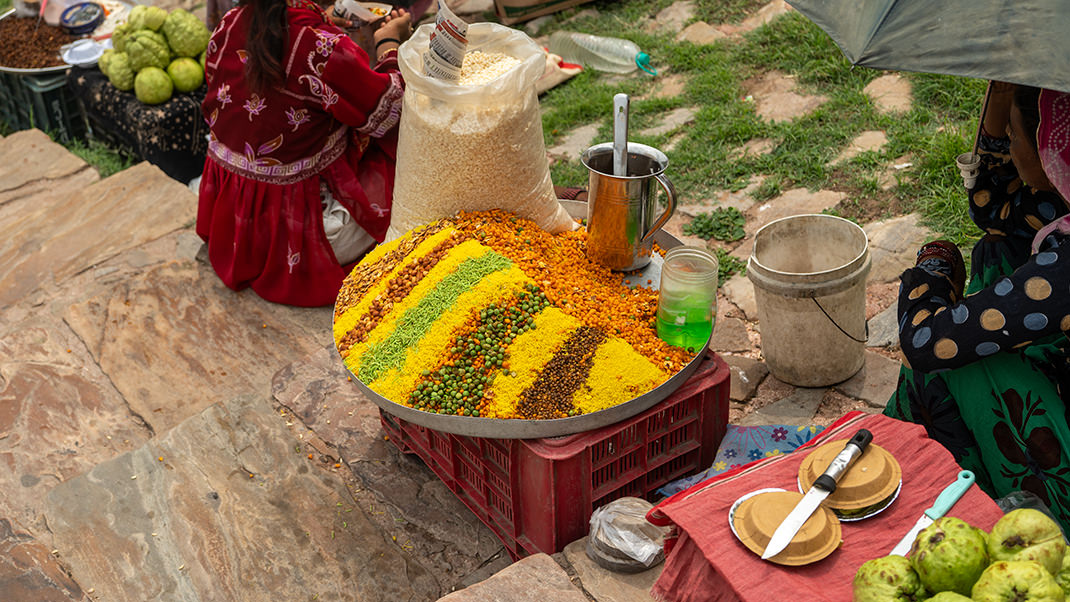 Street trading in Jaipur