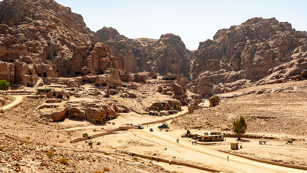 Я пришёл с этой стороны