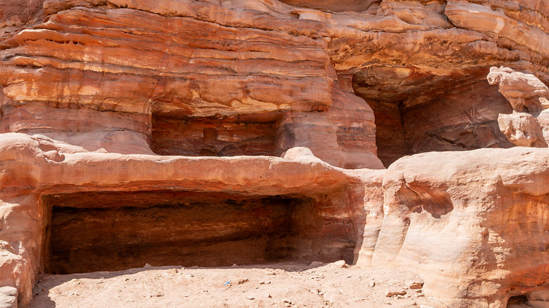 Ниши в скалах