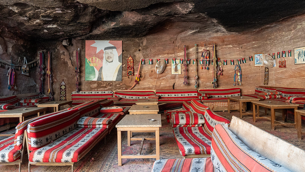 Кафе у монастыря