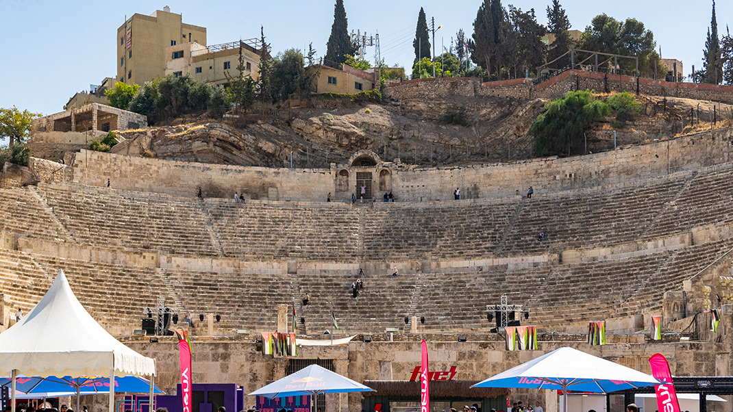 Approaching the theatre