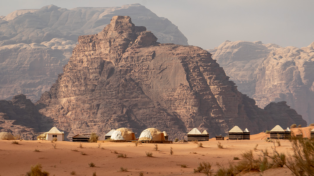 Ещё один лагерь вдалеке