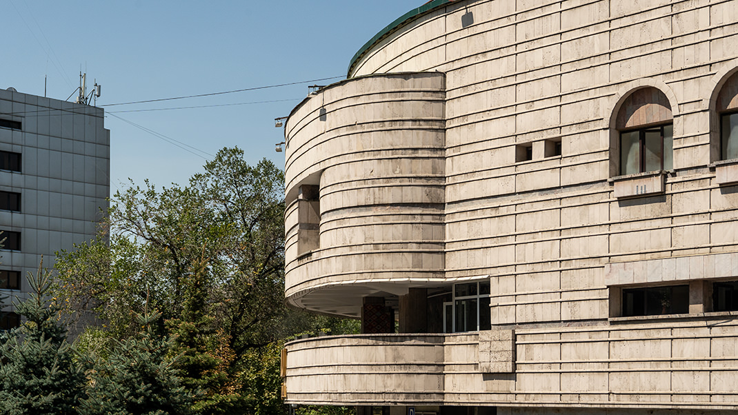 Адрес комплекса — улица Кунаева, 75