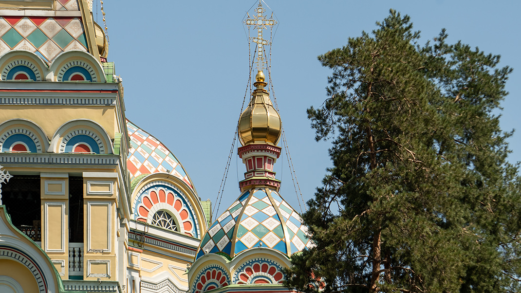 Первые проекты сооружения здания появились в 1880-х годах