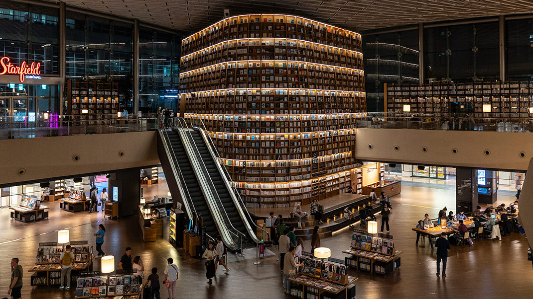 Площадь библиотеки Starfield — 2 800 квадратных метров