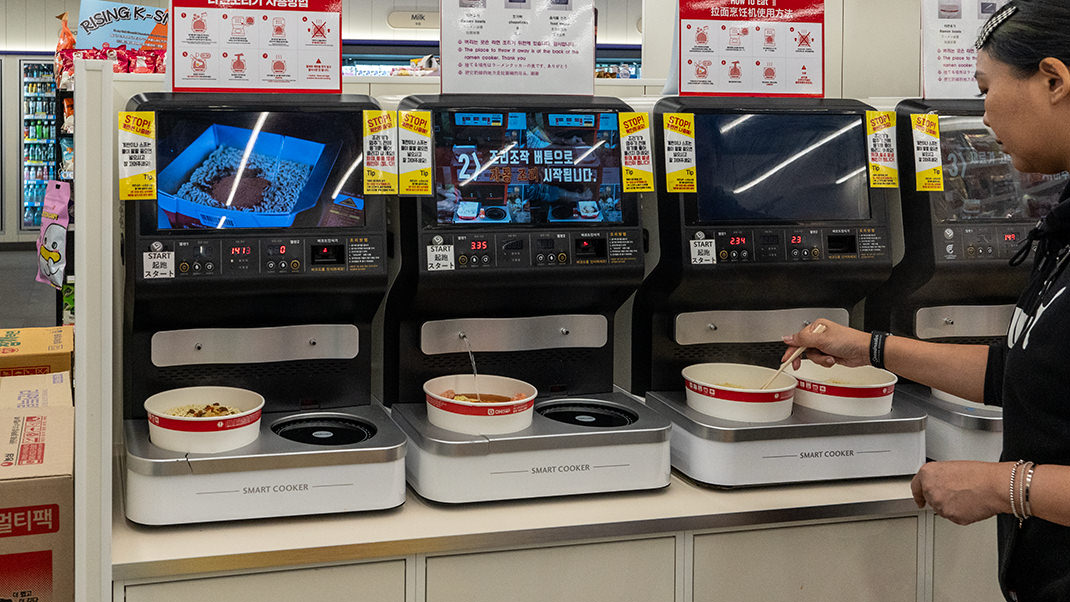 Noodle cooking machines