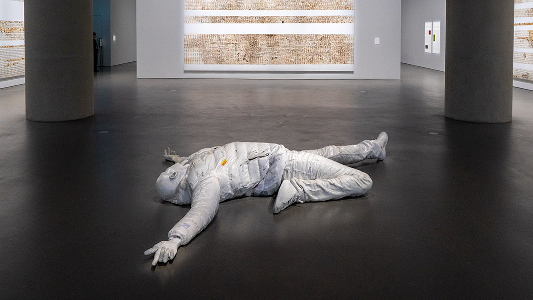 Выставка современного искусства