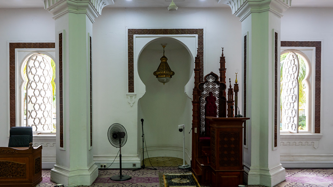 Зал мечети