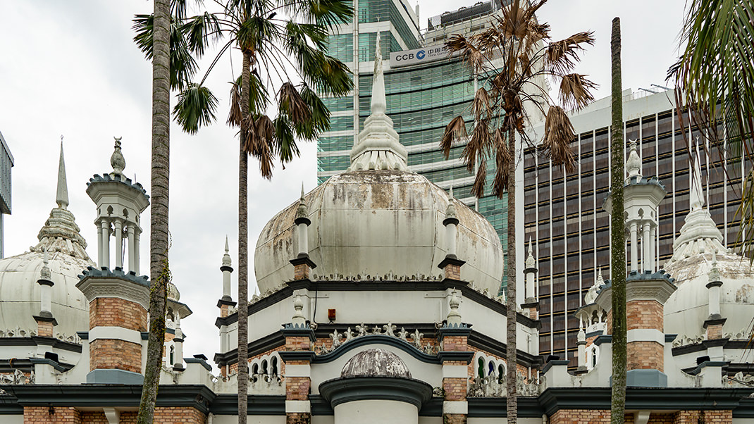 Высота самого большого купола здания — 21,3 метра