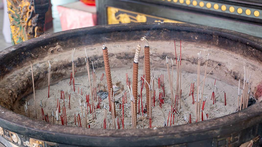 The complex hosts various events related to Buddhism, Taoism, Confucianism, and the Mazu cult, as well as Chinese festivals and wedding ceremonies