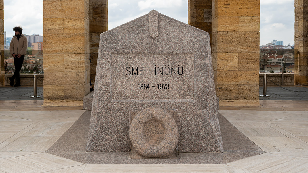 The burial of Ismet Inönü, the second president of Turkey