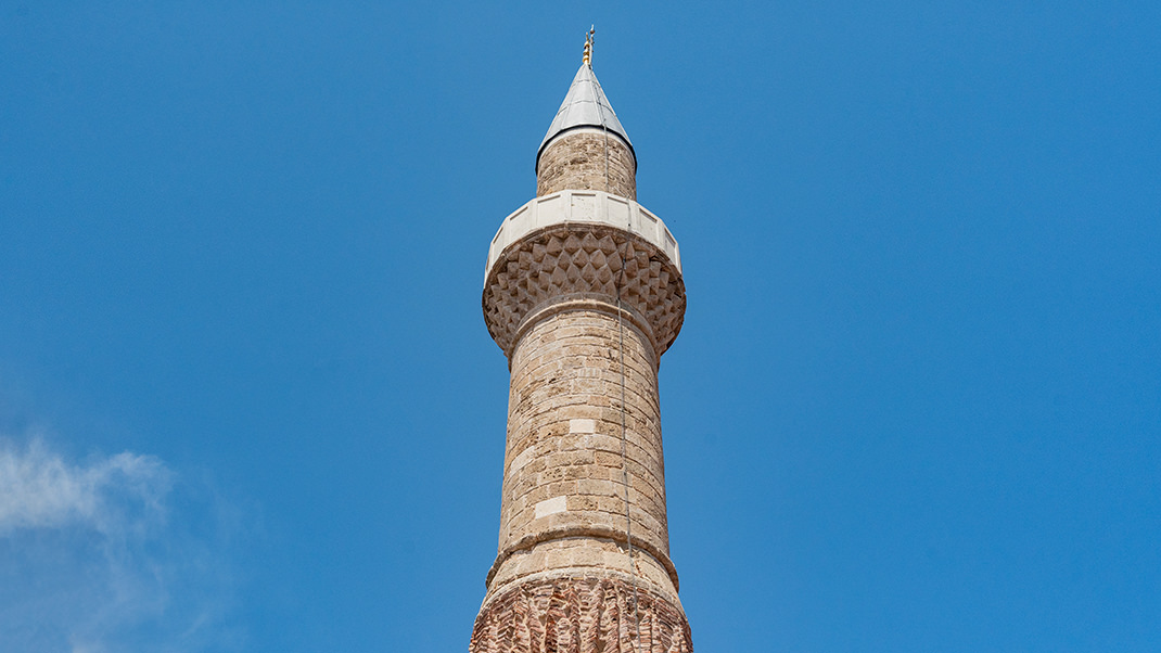 The mosque's minaret was called the Truncated, Broken, or Severed Minaret