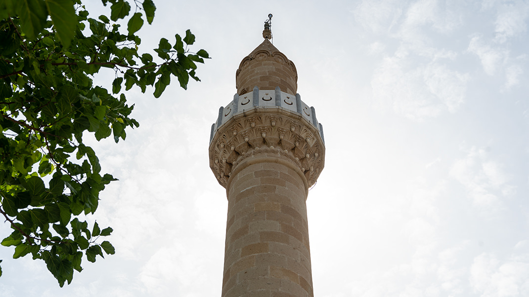 Минарет мечети