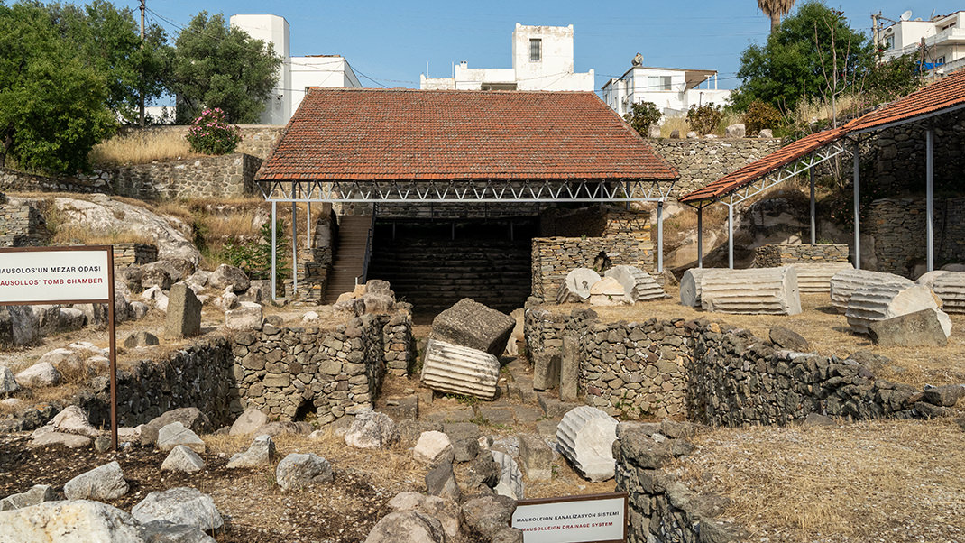 Здесь находился Галикарнасский мавзолей