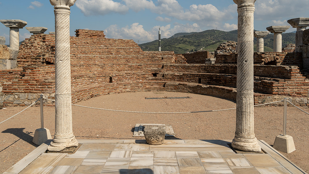 In the lower part of the frame, you can see the burial place of John the Evangelist