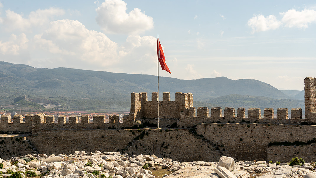 The fortress has a total of 15 towers and two entrances, eastern and western