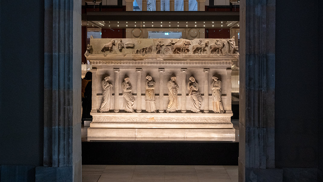 Sarcophagus of mourning women