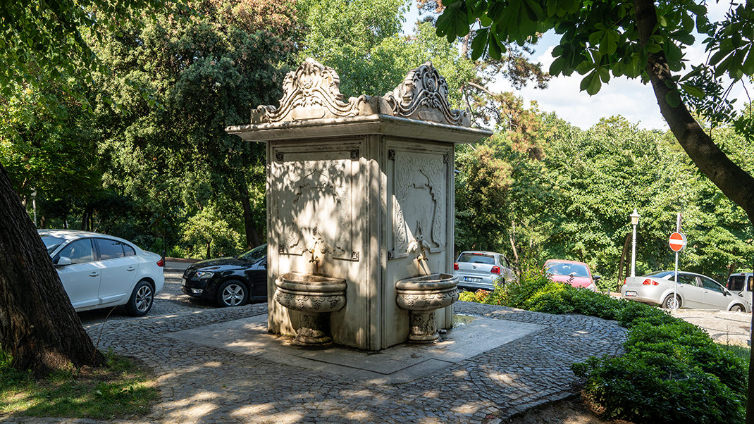 Yıldız Park is conveniently accessible by metro