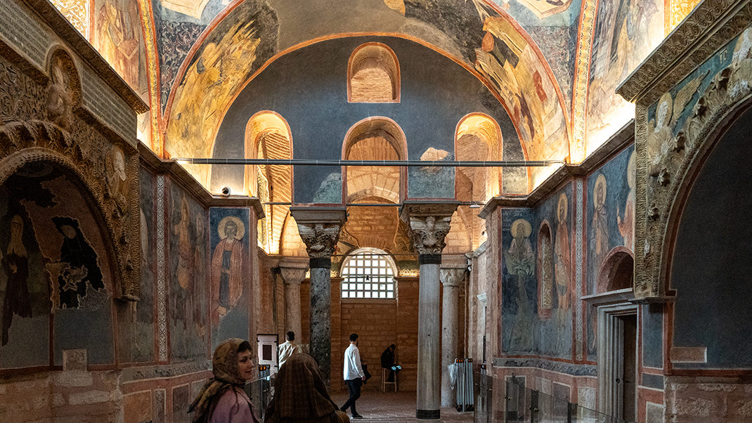 Здесь несколько залов