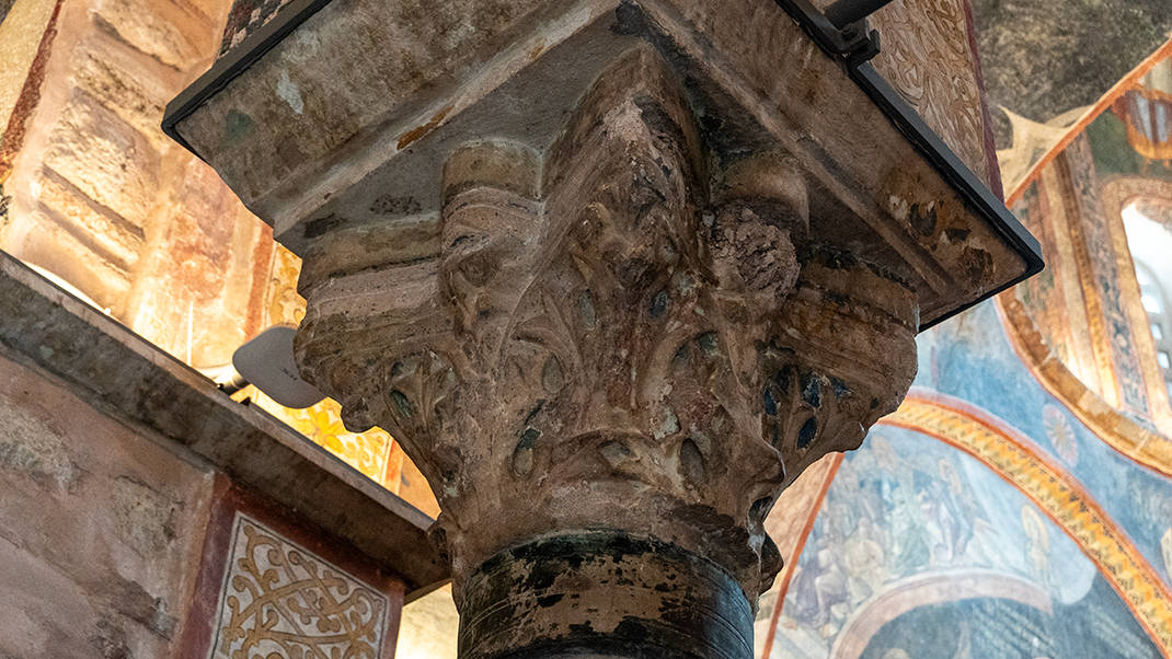 Капитель колонны